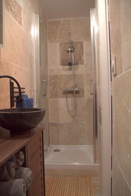 Logement Cosy - Proche Du Prado Bourges Bagian luar foto